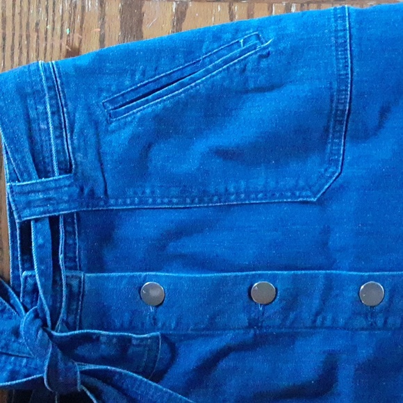 Denim skirt with tie front waist - Picture 2 of 8